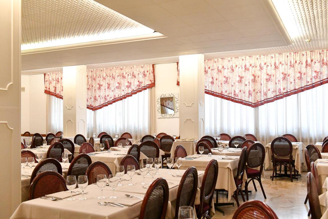 Hotel Beny Лідо-ді-Єзоло Екстер'єр фото
