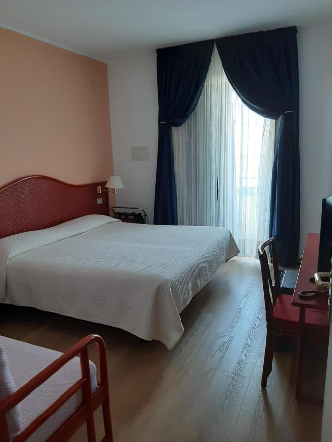 Hotel Beny Лідо-ді-Єзоло Екстер'єр фото
