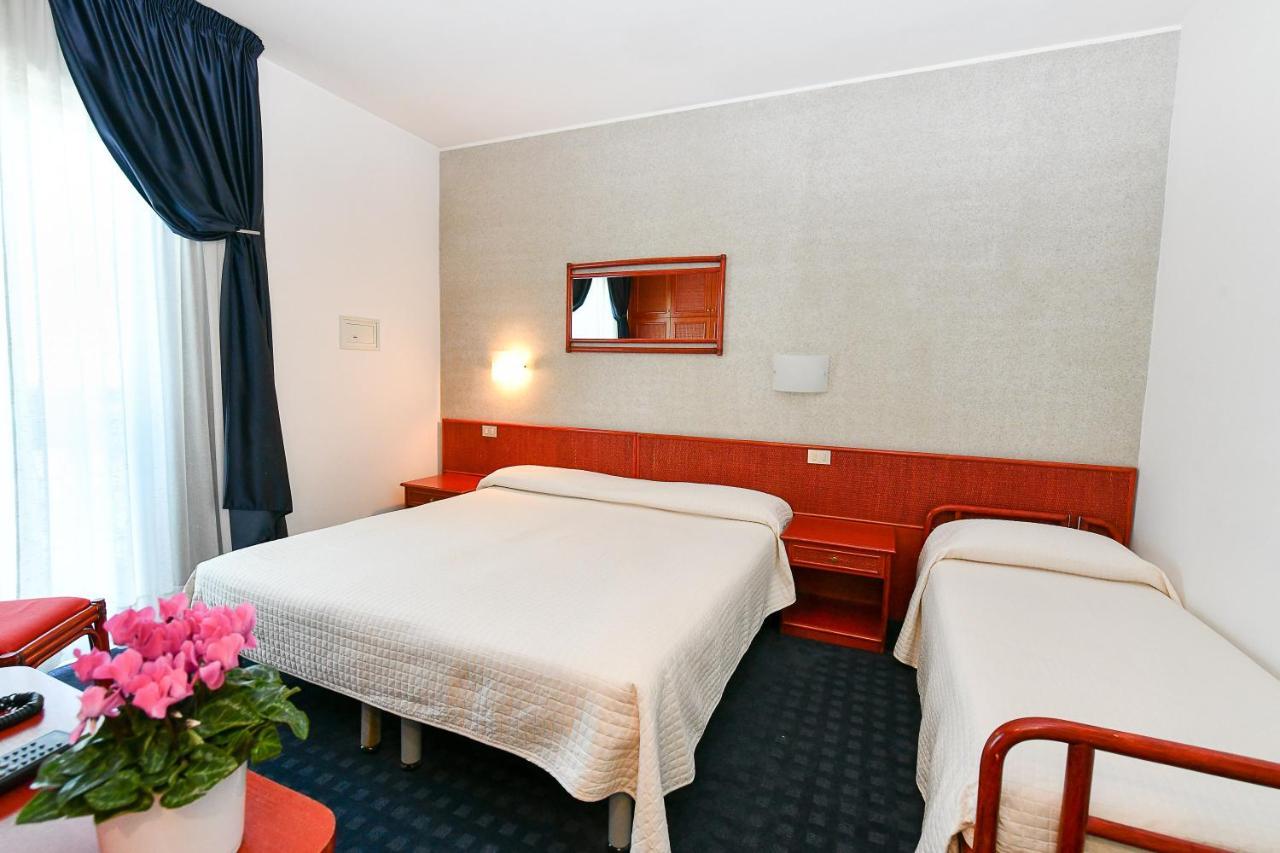 Hotel Beny Лідо-ді-Єзоло Екстер'єр фото